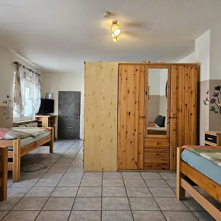 App-o1-2-3-personen-23km-bis-frankfurt-nord Apartamento *