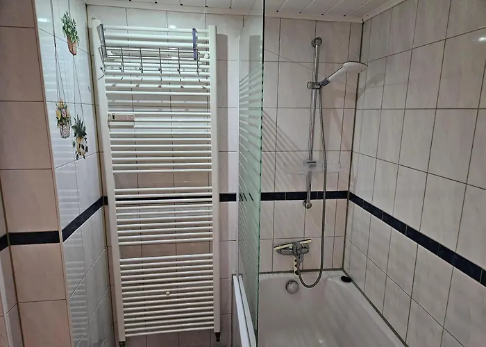 App-o1-2-3-personen-23km-bis-frankfurt-nord * Ober-Mörlen